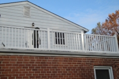 blogmedia-101128064229_flat_roof_and_vinyl_railing_bethesda_maryland_2