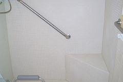 100126030112_white_shower3