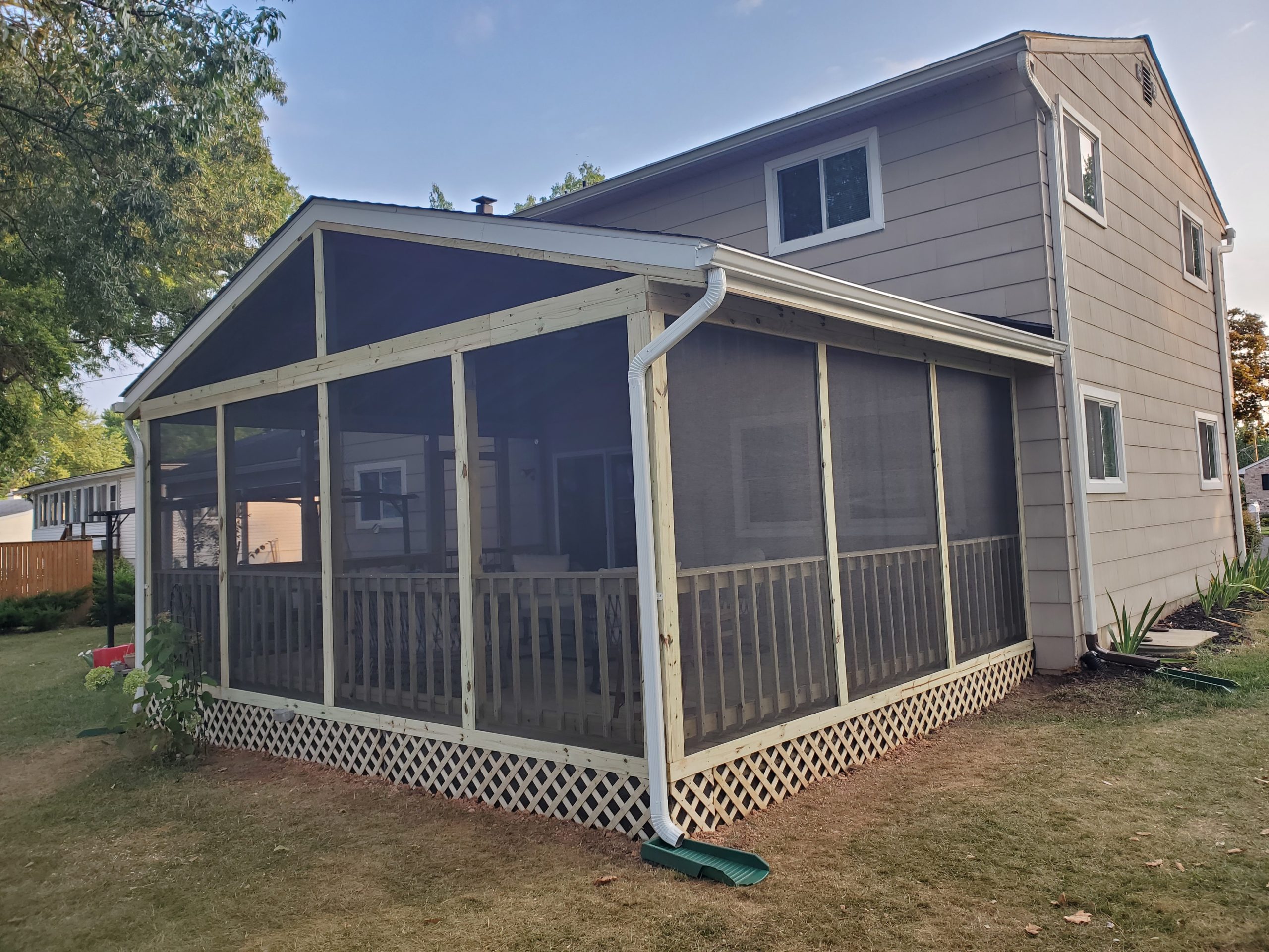 Screened-in porch project in Glen Burnie, Maryland